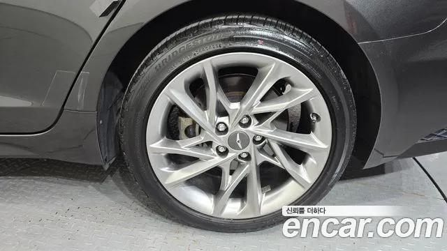 2022 Genesis The New G70 Gasoline 2.0T 2WD Sold VIN KMTG341ABNU105615 – photo 18 2022 Genesis The New G70 Gasoline 2.0T 2WD Sold VIN KMTG341ABNU105615 – photo 18