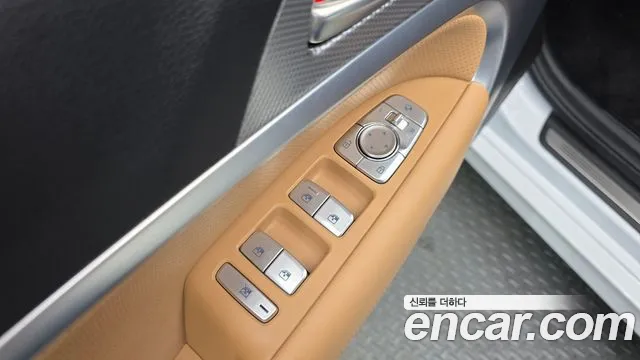 2023 Genesis The New G70 Gasoline 2.0T 2WD Sold VIN KMTG341ABPU125000 – photo 17 2023 Genesis The New G70 Gasoline 2.0T 2WD Sold VIN KMTG341ABPU125000 – photo 17