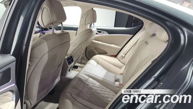 2018 Genesis G70 2.0T AWD Sold VIN KMTG341ADJU013834 – dashboard