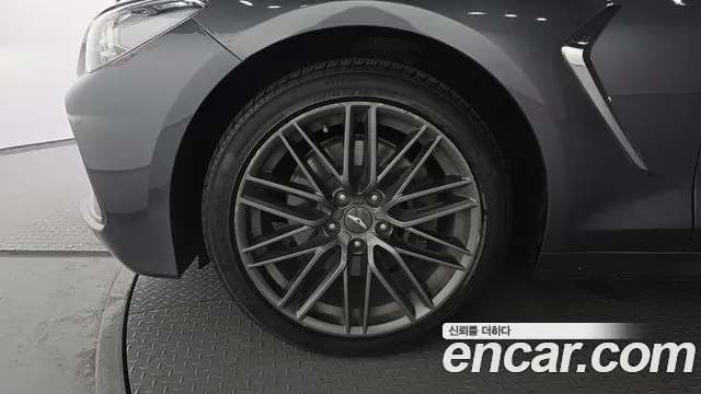 2018 Genesis G70 2.0T AWD VIN KMTG341ADJU017677