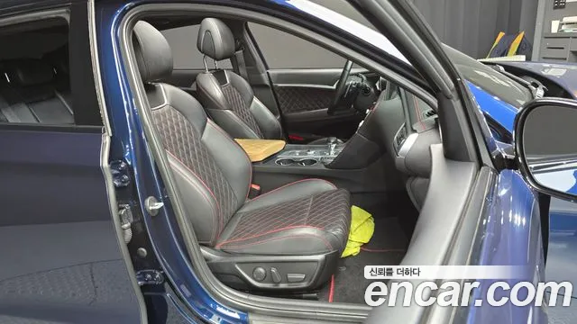 2019 Genesis G70 2.0T AWD Sold VIN KMTG341ADKU047184 – photo 17