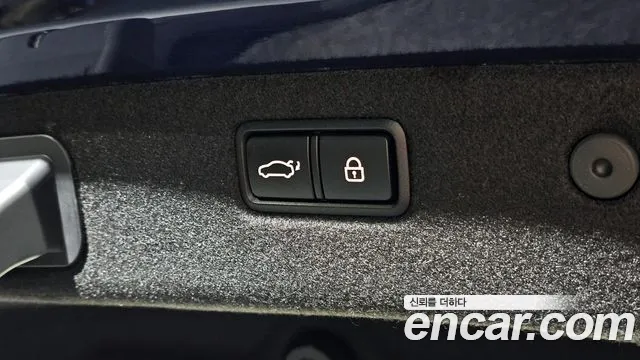 2019 Genesis G70 2.0T AWD Sold VIN KMTG341ADKU053799 – photo 11 2019 Genesis G70 2.0T AWD Sold VIN KMTG341ADKU053799 – photo 11