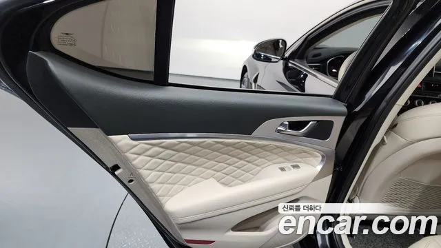 2020 Genesis G70 2.0T AWD Sold VIN KMTG341ADLU060508 – exterior detail