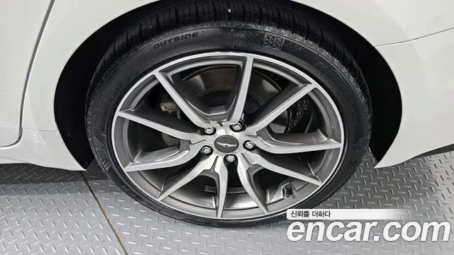 2020 Genesis G70 2.0T VIN KMTG341ADLU068583