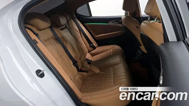 2021 Genesis The New G70 Gasoline 2.0T 4WD Sold VIN KMTG341ADMU078080 – front exterior 2021 Genesis The New G70 Gasoline 2.0T 4WD Sold VIN KMTG341ADMU078080 – front exterior