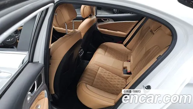2021 Genesis The New G70 Gasoline 2.0T 4WD Sold VIN KMTG341ADMU078742 – trunk area 2021 Genesis The New G70 Gasoline 2.0T 4WD Sold VIN KMTG341ADMU078742 – trunk area