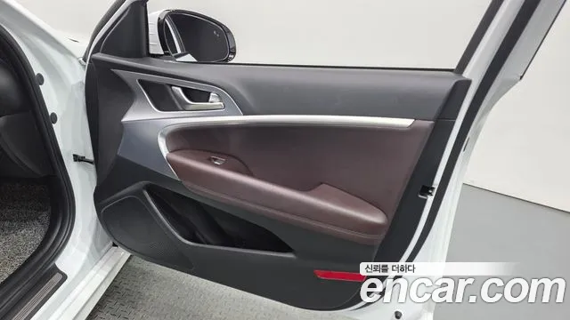2022 Genesis The New G70 Gasoline 2.0T 4WD Sold VIN KMTG341ADNU104822 – photo 16 2022 Genesis The New G70 Gasoline 2.0T 4WD Sold VIN KMTG341ADNU104822 – photo 16