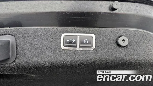 2025 Genesis The New G70 Gasoline 2.5T 4WD Sold VIN KMTG341CDSU152077 – trunk area 2025 Genesis The New G70 Gasoline 2.5T 4WD Sold VIN KMTG341CDSU152077 – trunk area