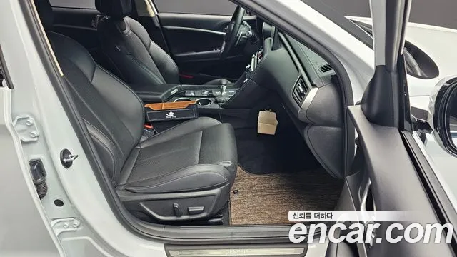 2025 Genesis The New G70 Gasoline 2.5T 4WD Sold VIN KMTG341CDSU156448 – rear exterior