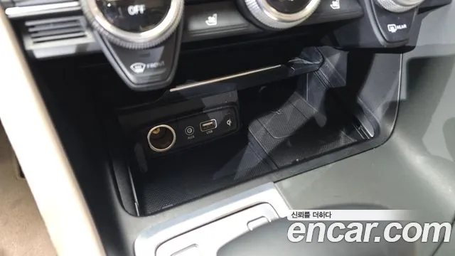 2018 Genesis G70 3.3T Sport AWD Sold VIN KMTG541EDJU023808 – photo 19 2018 Genesis G70 3.3T Sport AWD Sold VIN KMTG541EDJU023808 – photo 19