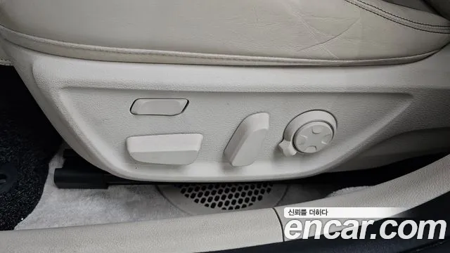 2020 Genesis G70 3.3T Sport AWD Sold VIN KMTG541EDLU061723 – photo 31