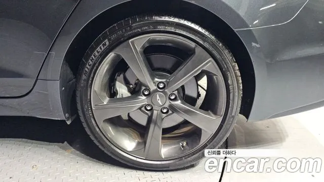 2019 Genesis G70 3.3T Sport AWD VIN KMTG741EDKU033943