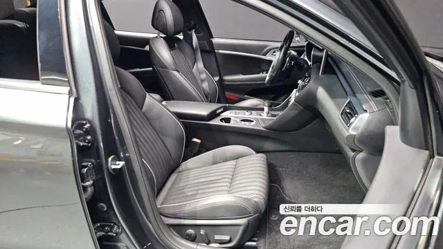 2019 Genesis G70 3.3T Sport AWD Sold VIN KMTG741EDKU033943 – trunk area