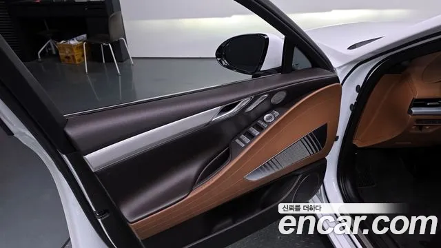 2022 Genesis Electrified G80 (RG3) e-AWD Sold VIN KMTGE411PNU000922 – photo 33