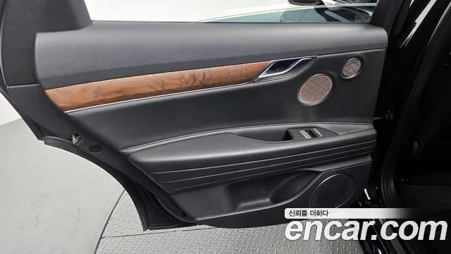 2022 Genesis Electrified G80 (RG3) e-AWD Sold VIN KMTGE411PNU001037 – photo 34