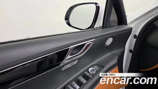 2024 Genesis GV80 2.5T Gasoline 2WD Sold VIN KMTHA81BBRU214911 – exterior detail 2024 Genesis GV80 2.5T Gasoline 2WD Sold VIN KMTHA81BBRU214911 – exterior detail