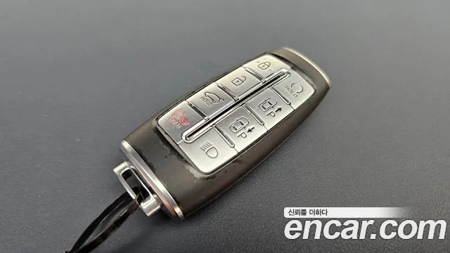 2020 Genesis GV80 2.5T Gasoline AWD Sold VIN KMTHA81BDLU018796 – trunk area 2020 Genesis GV80 2.5T Gasoline AWD Sold VIN KMTHA81BDLU018796 – trunk area