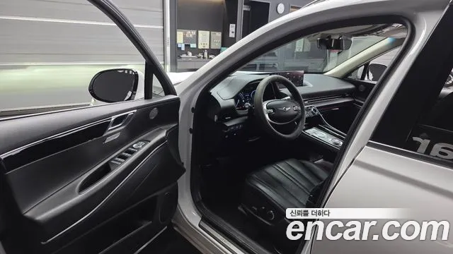 2022 Genesis GV80 2.5T Gasoline AWD Sold VIN KMTHA81BDNU095349 – exterior detail 2022 Genesis GV80 2.5T Gasoline AWD Sold VIN KMTHA81BDNU095349 – exterior detail