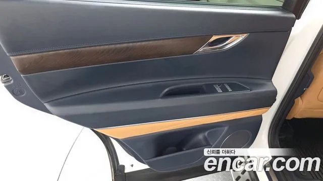 2022 Genesis GV80 2.5T Gasoline AWD Sold VIN KMTHA81BDNU104156 – interior seats