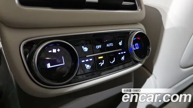 2023 Genesis GV80 2.5T Gasoline AWD Sold VIN KMTHA81BDPU158966 – interior seats 2023 Genesis GV80 2.5T Gasoline AWD Sold VIN KMTHA81BDPU158966 – interior seats