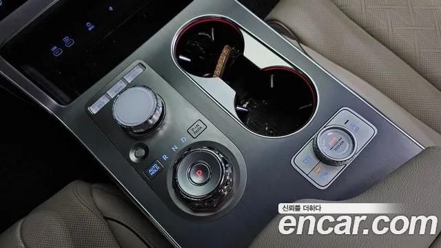 2024 Genesis GV80 2.5T Gasoline AWD Sold VIN KMTHA81BDRU211008 – interior seats 2024 Genesis GV80 2.5T Gasoline AWD Sold VIN KMTHA81BDRU211008 – interior seats