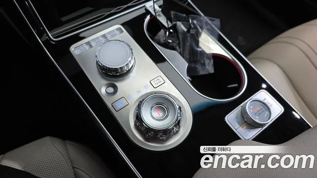2024 Genesis GV80 2.5T Gasoline AWD Sold VIN KMTHA81BDRU223030 – exterior detail 2024 Genesis GV80 2.5T Gasoline AWD Sold VIN KMTHA81BDRU223030 – exterior detail