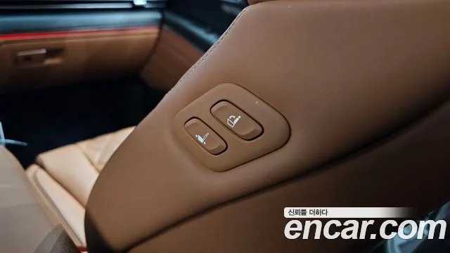 2024 Genesis GV80 2.5T Gasoline AWD Sold VIN KMTHA81BDRU229342 – interior seats 2024 Genesis GV80 2.5T Gasoline AWD Sold VIN KMTHA81BDRU229342 – interior seats