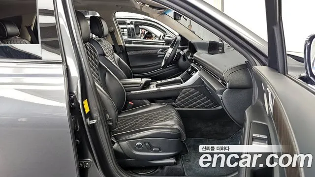 2020 Genesis GV80 3.5T Gasoline AWD Sold VIN KMTHC81CDLU019052 – exterior detail 2020 Genesis GV80 3.5T Gasoline AWD Sold VIN KMTHC81CDLU019052 – exterior detail