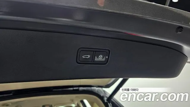 2021 Genesis GV80 3.5T Gasoline AWD Sold VIN KMTHC81CDMU048172 – interior seats 2021 Genesis GV80 3.5T Gasoline AWD Sold VIN KMTHC81CDMU048172 – interior seats