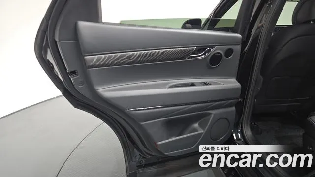 2025 Genesis GV80 3.5T Gasoline AWD Sold VIN KMTHC81CDSU294131 – rear exterior 2025 Genesis GV80 3.5T Gasoline AWD Sold VIN KMTHC81CDSU294131 – rear exterior