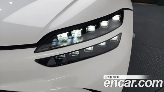 2022 Genesis GV60 Standard AWD VIN KMTKC81CPNU006270