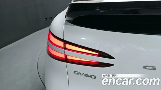 2022 Genesis GV60 Standard AWD VIN KMTKC81CPNU012305