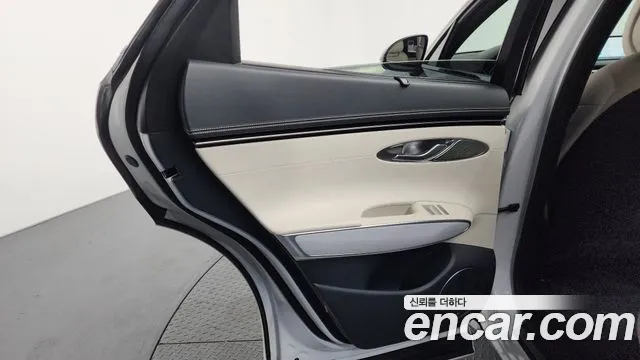 2022 Genesis Electrified GV70 e-AWD Sold VIN KMTMA811PNU000379 – photo 33 2022 Genesis Electrified GV70 e-AWD Sold VIN KMTMA811PNU000379 – photo 33