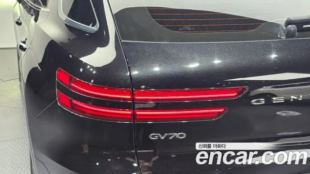 2022 Genesis Electrified GV70 e-AWD Sold VIN KMTMA811PNU000575 – dashboard