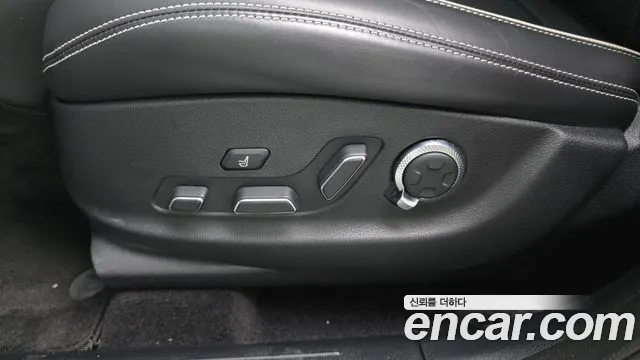 2022 Genesis Electrified GV70 e-AWD Sold VIN KMTMA811PNU000829 – trunk area 2022 Genesis Electrified GV70 e-AWD Sold VIN KMTMA811PNU000829 – trunk area