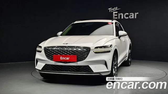 2022 Genesis Electrified GV70 e-AWD Sold VIN KMTMA811PNU000848 – exterior detail