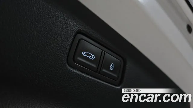 2024 Genesis Electrified GV70 e-AWD Sold VIN KMTMA811PRU008092 – exterior detail