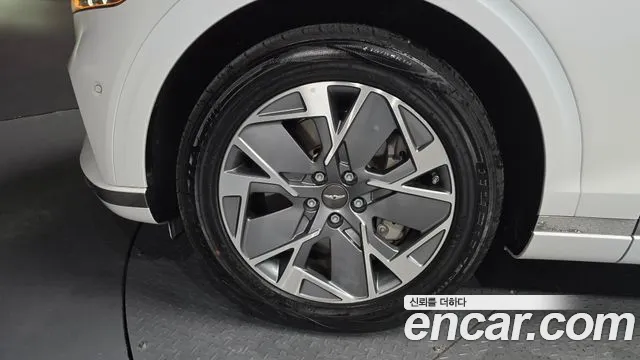 2024 Genesis Electrified GV70 e-AWD VIN KMTMA811PRU008092