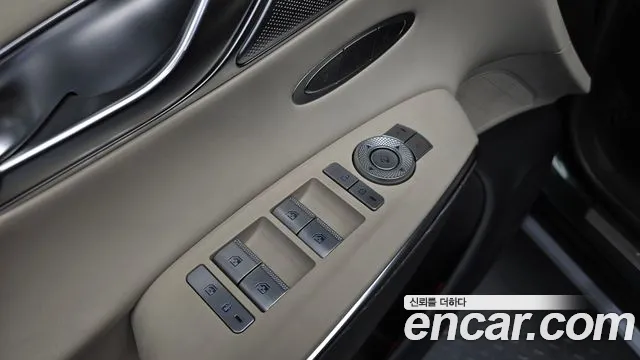 2021 Genesis GV70 2.5T Gasoline 2WD Sold VIN KMTMA81BBMU010762 – exterior detail