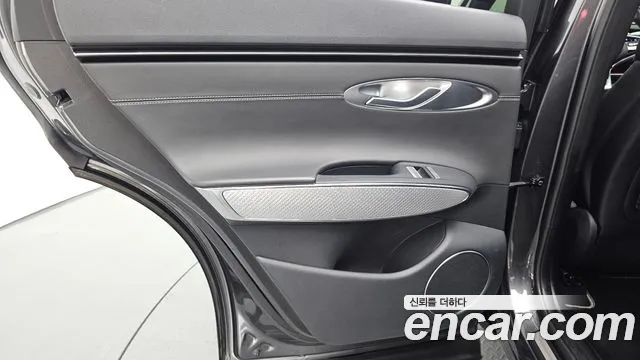 2021 Genesis GV70 2.5T Gasoline 2WD Sold VIN KMTMA81BBMU011482 – front exterior 2021 Genesis GV70 2.5T Gasoline 2WD Sold VIN KMTMA81BBMU011482 – front exterior