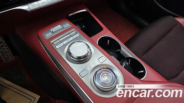 2021 Genesis GV70 2.5T Gasoline 2WD Sold VIN KMTMA81BBMU025672 – dashboard 2021 Genesis GV70 2.5T Gasoline 2WD Sold VIN KMTMA81BBMU025672 – dashboard