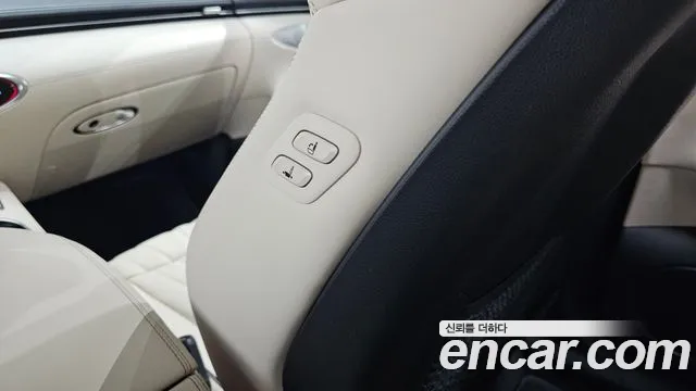 2021 Genesis GV70 2.5T Gasoline 2WD Sold VIN KMTMA81BBMU027526 – exterior detail