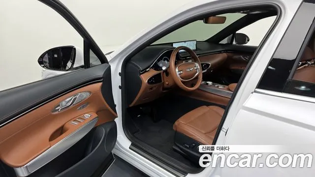 2021 Genesis GV70 2.5T Gasoline 2WD Sold VIN KMTMA81BBMU031305 – side profile 2021 Genesis GV70 2.5T Gasoline 2WD Sold VIN KMTMA81BBMU031305 – side profile