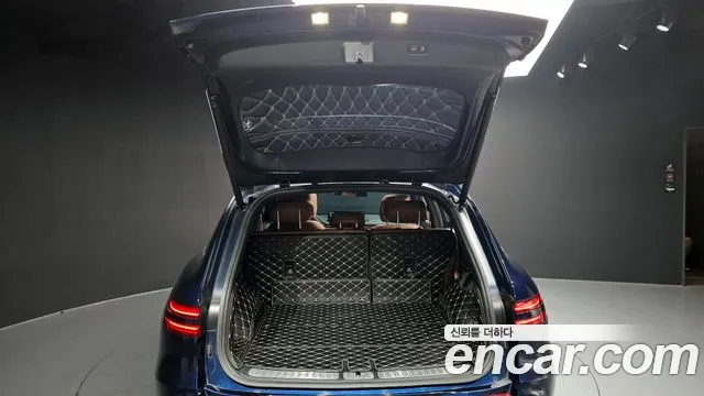 2021 Genesis GV70 2.5T Gasoline 2WD Sold VIN KMTMA81BBMU041752 – front exterior 2021 Genesis GV70 2.5T Gasoline 2WD Sold VIN KMTMA81BBMU041752 – front exterior