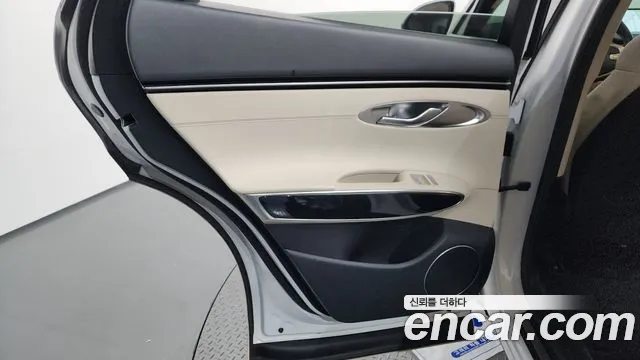 2021 Genesis GV70 2.5T Gasoline 2WD Sold VIN KMTMA81BBMU045498 – rear exterior 2021 Genesis GV70 2.5T Gasoline 2WD Sold VIN KMTMA81BBMU045498 – rear exterior