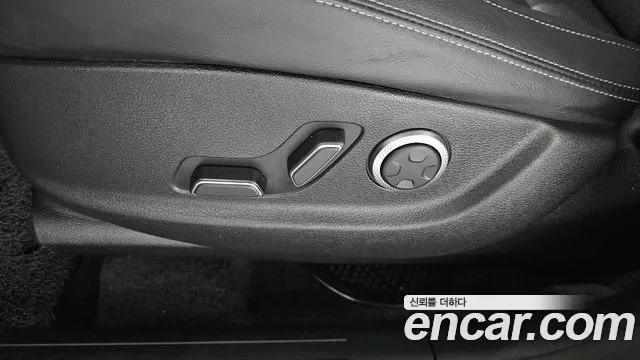 2022 Genesis GV70 2.5T Gasoline 2WD Sold VIN KMTMA81BBNU050261 – photo 12