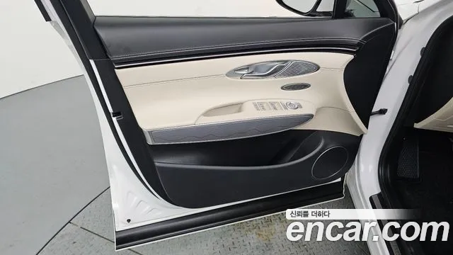 2022 Genesis GV70 2.5T Gasoline 2WD Sold VIN KMTMA81BBNU052396 – side profile