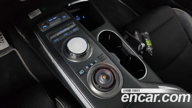2022 Genesis GV70 2.5T Gasoline 2WD Sold VIN KMTMA81BBNU068609 – interior seats 2022 Genesis GV70 2.5T Gasoline 2WD Sold VIN KMTMA81BBNU068609 – interior seats