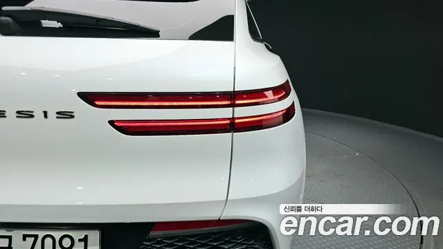 2022 Genesis GV70 2.5T Gasoline 2WD Sold VIN KMTMA81BBNU069894 – exterior detail 2022 Genesis GV70 2.5T Gasoline 2WD Sold VIN KMTMA81BBNU069894 – exterior detail