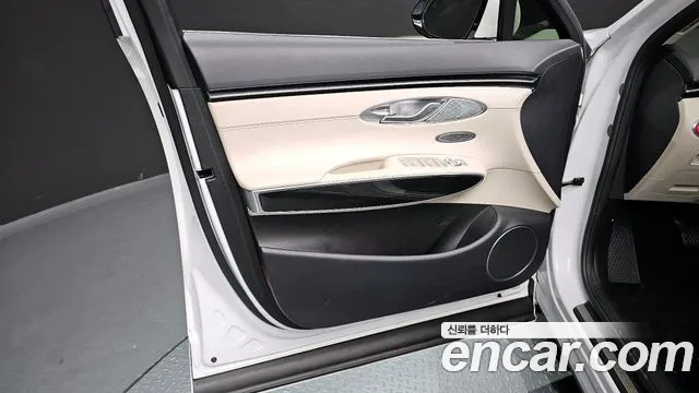 2022 Genesis GV70 2.5T Gasoline 2WD Sold VIN KMTMA81BBNU069894 – photo 15 2022 Genesis GV70 2.5T Gasoline 2WD Sold VIN KMTMA81BBNU069894 – photo 15